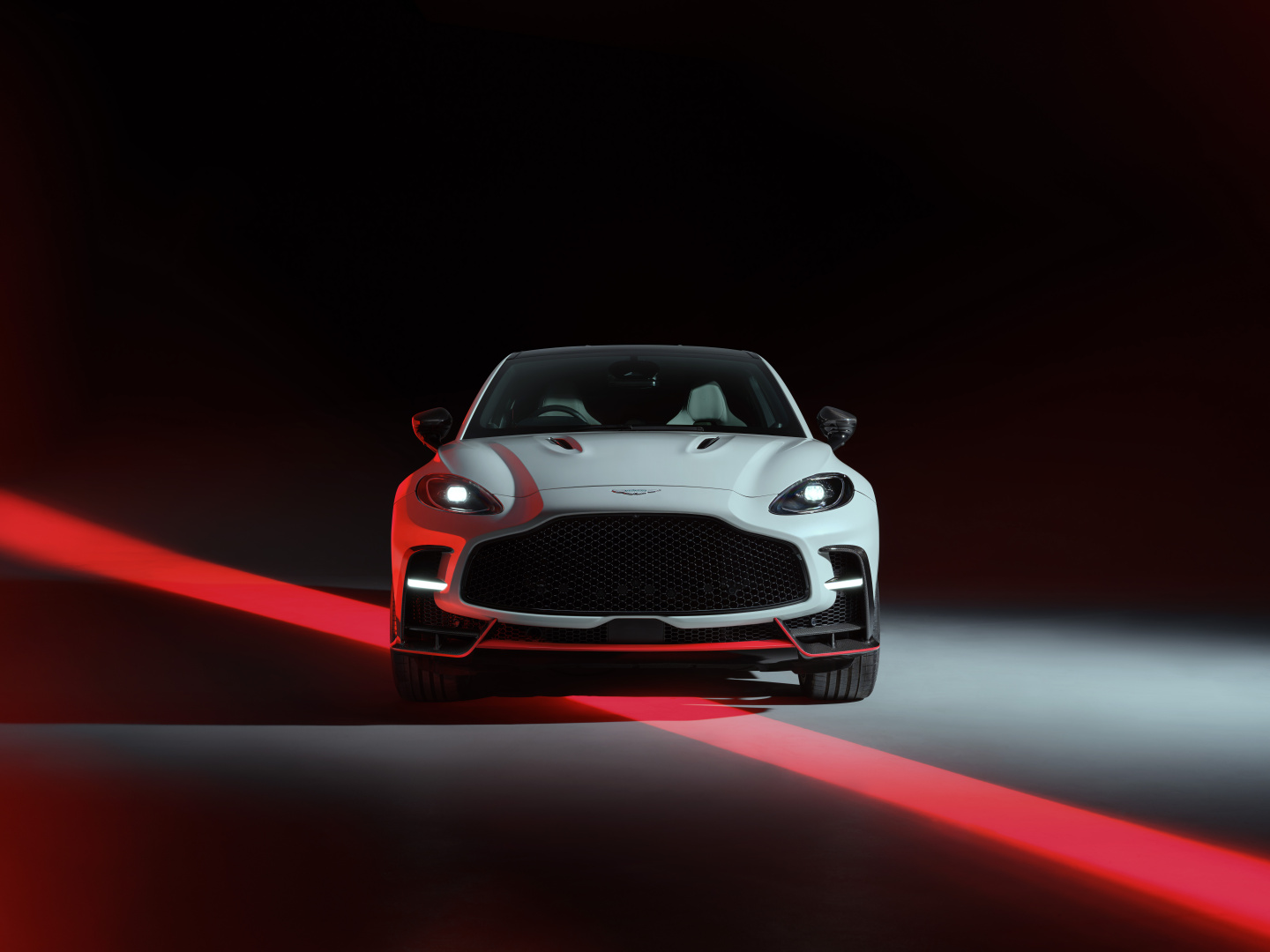 SMALL_Aston Martin DBX S_12